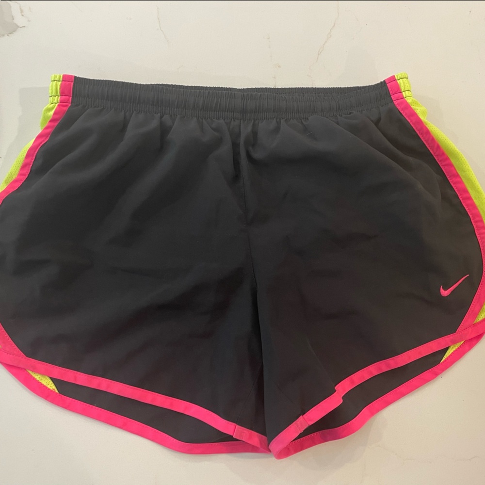NIKE Youth Active Shorts
